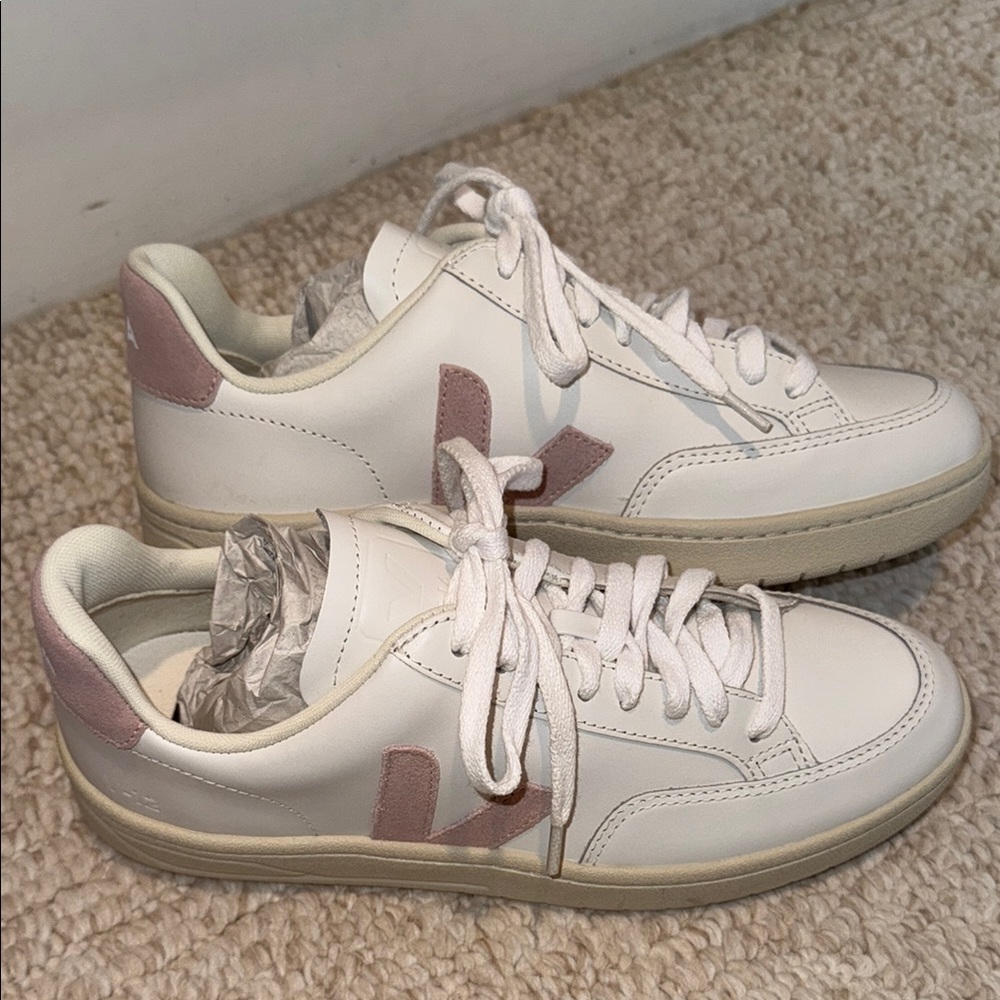 Brand New in Box Veja Extra_White_Babe Leather Sneakers